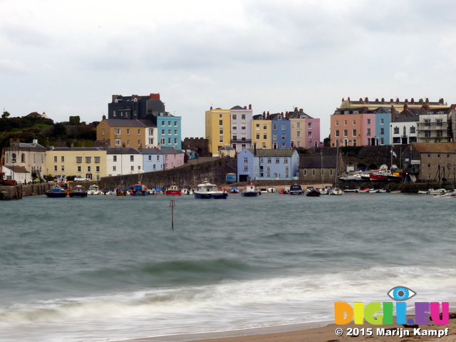 FZ021586 Tenby harbour